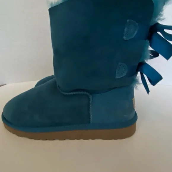 Almost new Ugg boots - Picture 5 of 7